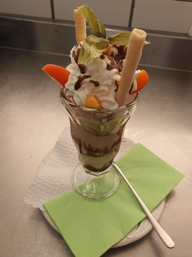 Hotel-Restaurant-Linde ギュントリッシュヴァント エクステリア 写真